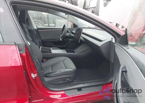 2025 Tesla Model 3 Long Range Rear-Wheel Drive z USA, uszkodzony, nr VIN 5YJ3E1EA9SF990253